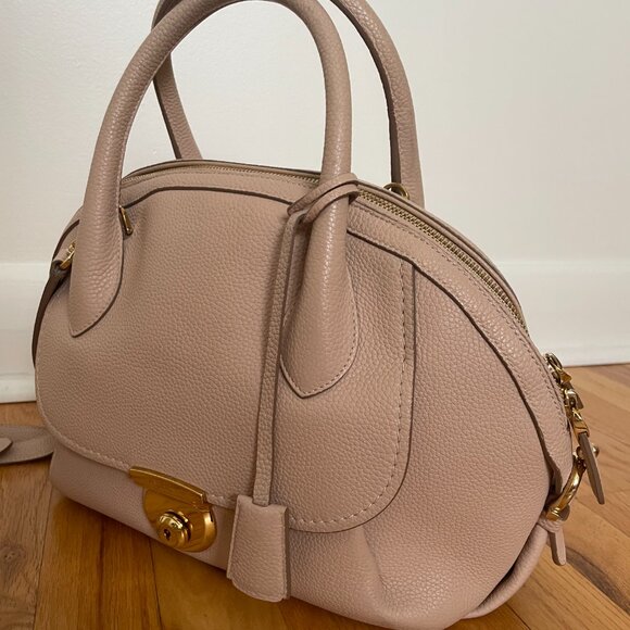 Salvatore Ferragamo Tan Shoulder Bag - Picture 2 of 7